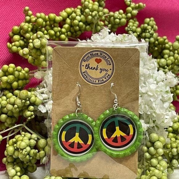 Reggae Peace Symbol Green Bottle Cap Retro 60's Dangle Fish-hook Earrings Handcr - Picture 1 of 4